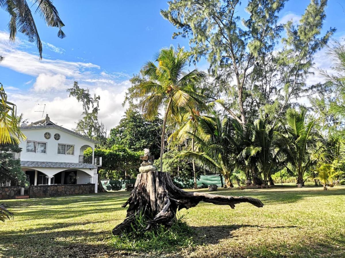 Villa Karel Mauritius Beach House Riambel Exterior foto